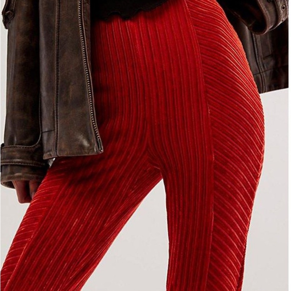Free people Slim Pull On Velvet in Red size Small